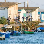 Du Pin - Les Pieds Dans L'eau - Du Grazel Gruissan